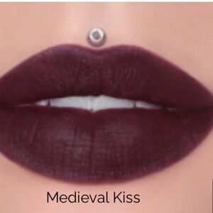 Medieval Kiss, NIB Jeffery Star Velvet Trap Lipstick